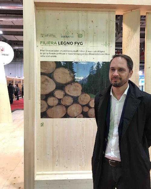 Cristiano Shaurli (Assessore regionale Risorse agricole e forestali) alla presentazione del progetto della Filiera Legno FVG per "Amate Amatrice", Padiglione 10 del Salone dell'Architettura MADE EXPO 2017 - Milano 09/03/2017