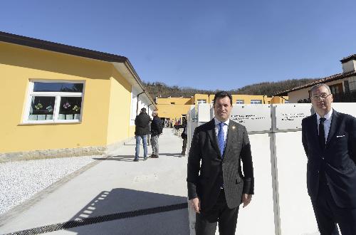 Franco Iacop (Presidente Consiglio regionale FVG) e Sergio Bolzonello (Vicepresidente Regione Friuli Venezia Giulia) all'inaugurazione della sede rinnovata dell'Istituto comprensivo statale con insegnamento bilingue sloveno-italiano Paolo Petricig - San Pietro al Natisone 11/03/2017