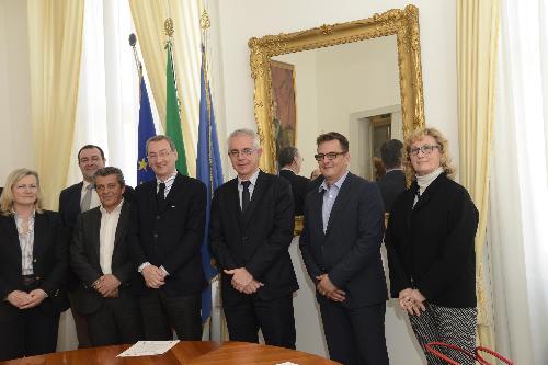 Sergio Bolzonello (Vicepresidente Regione FVG e assessore Attività produttive, Turismo e Cooperazione) con amministratori dei Comuni di Aquileia, Cividale, Grado e Palmanova, nella sede della Regione - Trieste 24/03/2017