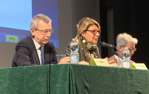 Adriano Marcolongo (Direttore centrale Salute, Integrazione socio-sanitaria, Politiche sociali e Famiglia) e Maria Sandra Telesca (Assessore regionale Salute, Integrazione socio-sanitaria, Politiche sociali e Famiglia) alla presentazione di "Focus Salute FVG. Rapporti sanitari 2016", al Teatrino Franco e Franca Basaglia, Parco di San Giovanni - Trieste 31/03/2017