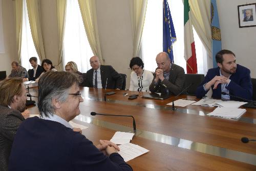 Mariagrazia Santoro (Assessore regionale Infrastrutture e Territorio), Roberto Dipiazza (Sindaco Trieste), Sara Vito (Assessore regionale Ambiente ed Energia) e Cristiano Shaurli (Assessore regionale Risorse agricole e forestali) alla riunione del gruppo di lavoro per gli interventi di sistemazione del ciglione carsico - Trieste 07/04/2017