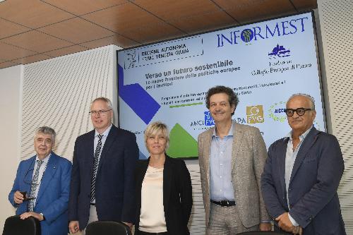 La presentazione del programma di alta formazione "Verso un futuro sostenibile. Le nuove frontiere delle politiche europee per i territori"