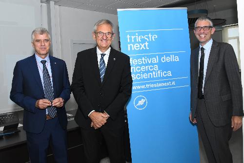 A partire dalla destra. l'assessore regionale Pierpaolo Roberti, il rettore Roberto Di Lenarda e l'assessore comunale Maurizio De Blasio 
