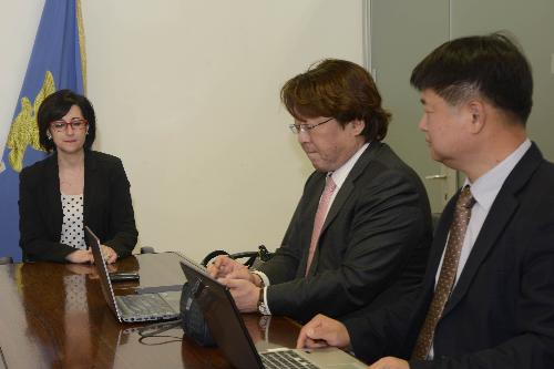 Sara Vito (Assessore regionale Ambiente ed Energia) durante l'incontro con la delegazione della Corea del Sud - Udine 21/04/2017