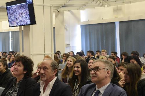 Loredana Panariti (Assessore regionale Lavoro, Formazione, Istruzione, Pari Opportunità, Politiche giovanili, Ricerca e Università), Pino Roveredo (Scrittore) e Maurizio Fermeglia (Rettore Università Trieste) all'evento "Condivido", progetto educativo promosso da "Parole O_Stili" - Trieste 15/05/2017