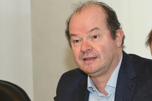 Il vicegovernatoire della Regione con delega allo Sport Mario Anzil nel corso della riunione odierna di giunta
