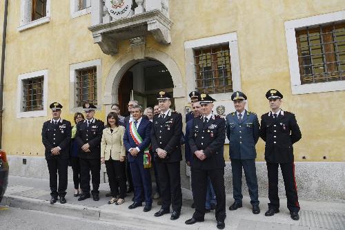 Debora Serracchiani (Presidente Regione Friuli Venezia Giulia), accompagnata da Francesco Martines (Sindaco Comune Palmanova), visita la nuova caserma dei Carabinieri- Palmanova 24/05/2017