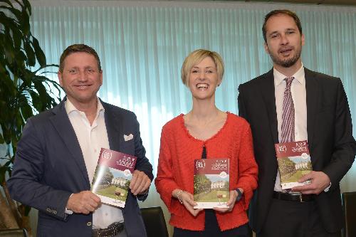 Giorgio Sincerotto (Sindaco Buttrio), Raffaella Canciani (Presidente Pro Loco Buri) e Cristiano Shaurli (Assessore regionale Risorse agricole e forestali) alla presentazione dell'ottantacinquesima edizione della Fiera regionale dei Vini di Buttrio - Udine 25/05/2017