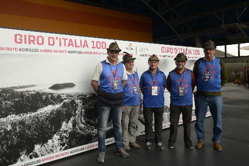 ... in attesa dell'arrivo della Tappa 19 del centesimo Giro d'Italia - Piancavallo 26/05/2017