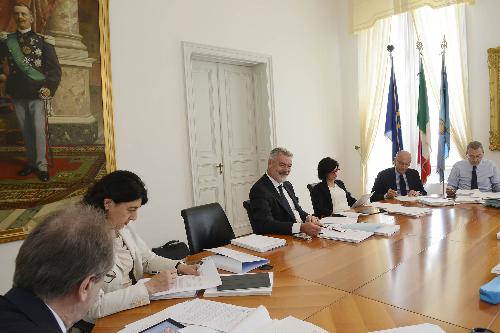 Paolo Panontin (Assessore regionale Autonomie locali e Coordinamento Riforme, Comparto unico, Sistemi informativi, Caccia e Risorse ittiche, delegato Protezione civile) durante la riunione della Giunta del FVG - Trieste 01/06/2017