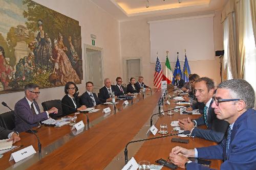 La riunione tra la delegazione della Virginia e i vertici della Regione Friuli  Venezia Giulia