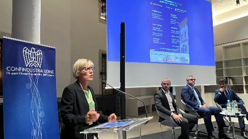 L'assessore regionale alle Finanze Barbara Zilli all'evento promosso dal Gruppo Giovani Imprenditori Confindustria Udine
