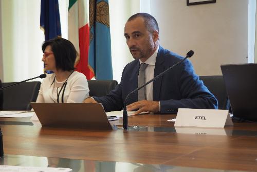 Sara Vito (Assessore regionale Ambiente ed Energia) e Luca Marchesi (Direttore generale ARPA) alla presentazione del report sulla qualità dell'aria realizzato dall'ARPA - Trieste 05/06/2017