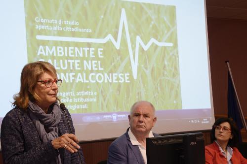 Maria Sandra Telesca (Assessore regionale Salute, Integrazione socio-sanitaria, Politiche sociali e Famiglia), Riccardo Marchesan (Presidente UTI Carso Isonzo Adriatico) e Sara Vito (Assessore regionale Ambiente ed Energia) alla giornata di studi sulla correlazione tra ambiente e salute nel Monfalconese - Monfalcone 07/06/2017