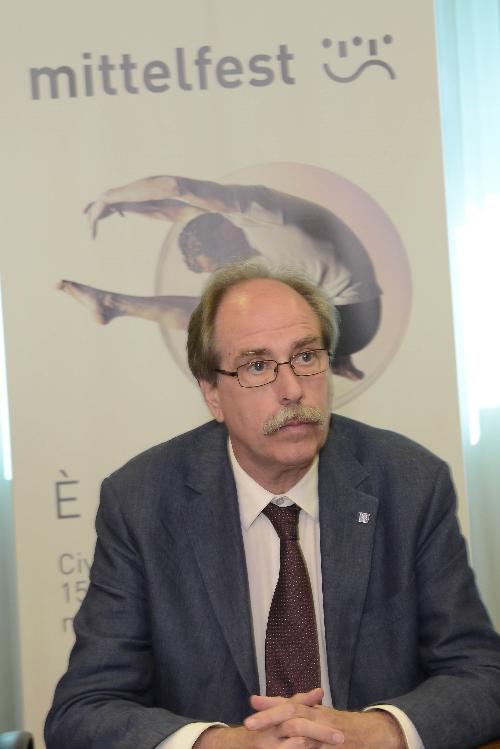 Gianni Torrenti (Assessore regionale Cultura, Sport e Solidarietà) alla conferenza stampa di presentazione del Mittelfest - Udine 15/06/2017