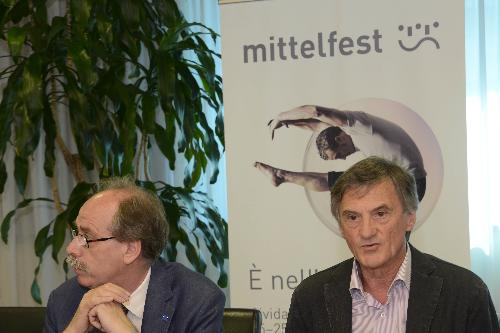 Gianni Torrenti (Assessore regionale Cultura, Sport e Solidarietà) e Federico Rossi (Presidente Mittelfest) alla conferenza stampa di presentazione del Mittelfest - Udine 15/06/2017