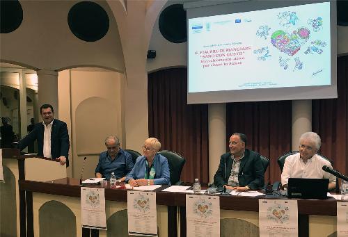 Franco Iacop (Presidente Consiglio regionale) alla presentazione del progetto sull'invecchiamento attivo "Il piacere di mangiare sano con gusto" - Pordenone 15/06/2017