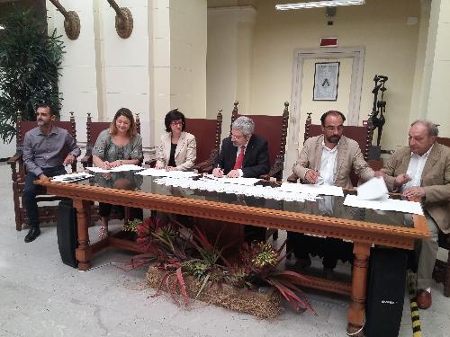 Sara Vito (Assessore regionale Ambiente ed Energia) alla firma dell'accordo per la valorizzazione del Roiello di Pradamano - Udine 26/06/2017
