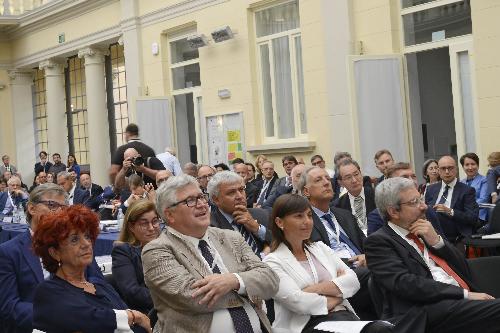 Valeria Fedeli (Ministro Istruzione, Università e Ricerca), Alberto Felice De Toni (Rettore Università Udine), Debora Serracchiani (Presidente Regione Friuli Venezia Giulia) e Furio Honsell (Sindaco Udine) al "G7 Università" - Udine 29/06/2017