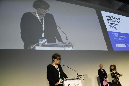 L'intervento dell’assessore al Lavoro, formazione, istruzione, ricerca, università e famiglia Alessia Rosolen nel corso dell’evento conclusivo del Big Science Business Forum.