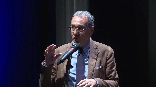 Sergio Bolzonello (Vicepresidente Regione FVG e assessore Attività produttive, Turismo e Cooperazione) alla presentazione del cartellone di prosa e musica del Teatro Verdi, stagione 2017/2018 - Pordenone 13/07/2017