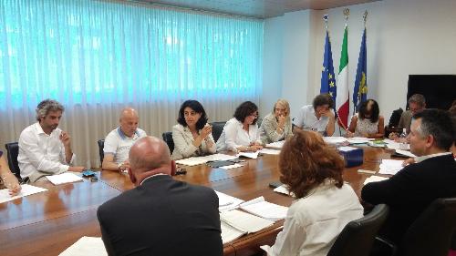 Mariagrazia Santoro (Assessore regionale Infrastrutture e Territorio) alla riunione con i soggetti interessati dalla realizzazione del collegamento tra la SS13 Pontebbana e la tangenziale sud dell'A23 - Udine 31/07/2017