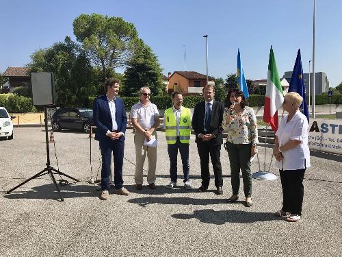 Mariagrazia Santoro (Assessore regionale Infrastrutture e Territorio) all'inaugurazione di un nuovo tratto della Strada del Mobile - Prata di Pordenone 01/08/2017
