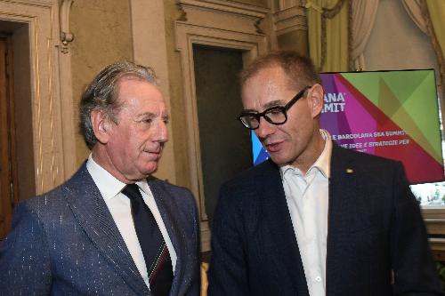 L'assessore Fabio Scoccimarro con il presidente della Società velica Barcola e Grignano Mitja Gialuz.