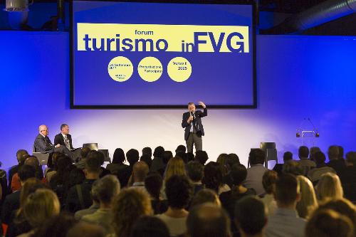 Sergio Bolzonello (Vicepresidente Regione FVG e assessore Attività produttive, Turismo e Cooperazione) al "Forum Turismo in FVG" - Trieste 05/09/2017 (Foto Fabrice Gallina)