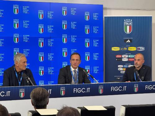 Un momento della presentazione della partnership con la Figc e la Nazionale.