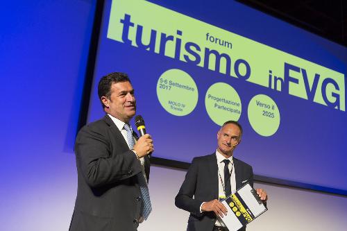 Franco Iacop (Presidente Consiglio regionale) e Bruno Bertero (Direttore Marketing PromoTurismo FVG) al Forum "Turismo in FVG - Progettazione partecipata verso il 2025" - Trieste 06/09/2017