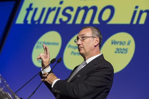 Sergio Bolzonello (Vicepresidente Regione FVG e assessore Attività produttive, Turismo e Cooperazione) al Forum "Turismo in FVG - Progettazione partecipata verso il 2025" - Trieste 06/09/2017