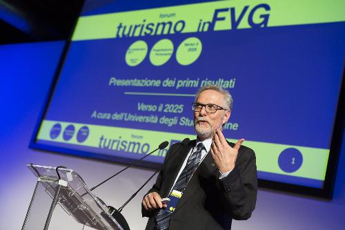 Francesco Marangon (Docente dipartimento Scienze economiche e statistiche Università Udine) al Forum "Turismo in FVG - Progettazione partecipata verso il 2025" - Trieste 06/09/2017