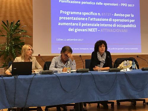 Loredana Panariti (Assessore regionale Lavoro, Formazione, Istruzione, Pari Opportunità, Politiche giovanili, Ricerca e Università) alla presentazione di "AttivaGiovani" - Udine 11/09/2017