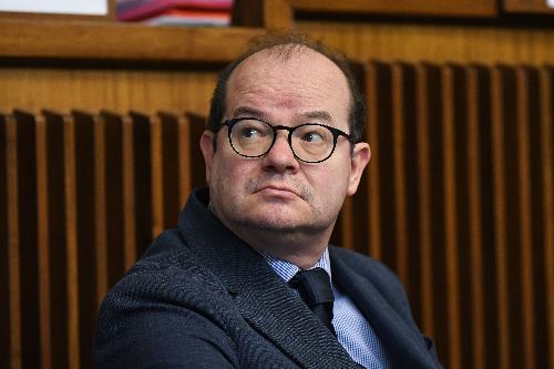 Il vicegovernatore della Regione Mario Anzil durante la seduta d'Aula dedicata all'Assestamento bis (foto Acon)