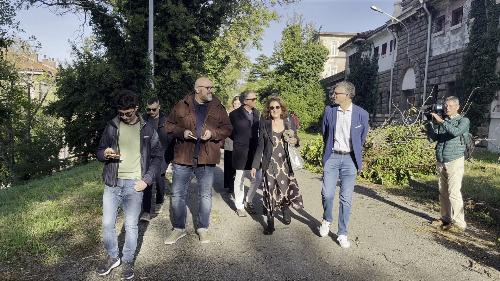 L'assessore regionale alle Autonomie locali Pierpaolo Roberti, durante il sopralluogo effettuato assieme al direttore generale dell'Edr di Trieste Roberta Clericuzio, nel comprensorio della ex Caserma Vittorio Emanuele III, in via Revoltella a Trieste.