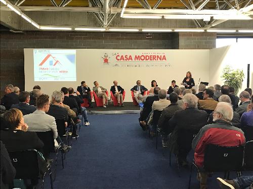 Mariagrazia Santoro (Assessore regionale Infrastrutture e Territorio) al convegno  "Il futuro è adesso: nuovi scenari dell'edilizia" nell'ambito della fiera della Casa Moderna - Udine 07/10/2017