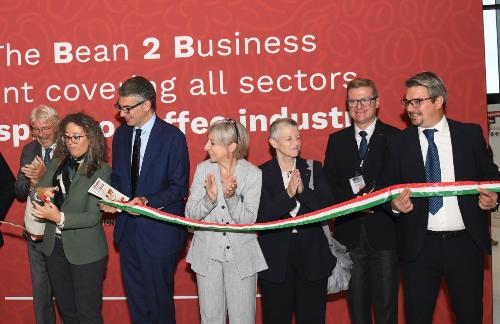 Il taglio del nastro di Triestespresso Expo 2024.