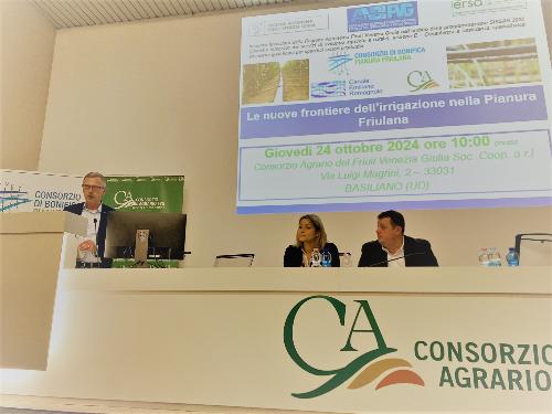 L'assessore regionale alle Risorse agroalimentari, forestali e ittiche Stefano Zannier interviene al convegno "Le nuove frontiere dell'irrigazione nella Pianura friulana" 