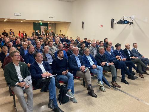 La platea del convegno "Le nuove frontiere dell'irrigazione nella Pianura friulana" a Basiliano
