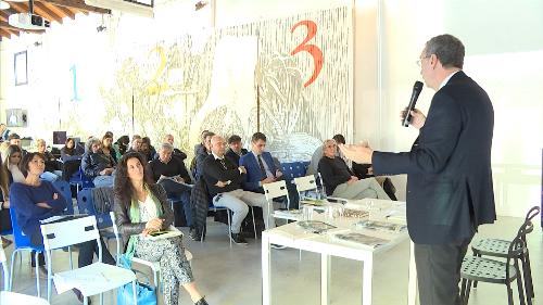 Sergio Bolzonello (Vicepresidente Regione FVG e assessore Attività produttive, Turismo e Cooperazione) interviene al IV Congresso Regionale di Legacoopsociali - Gorizia 30/10/2017