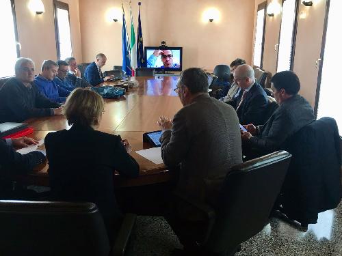 Sergio Bolzonello (Vicepresidente Regione FVG e assessore Attività produttive, Turismo e Cooperazione) al tavolo di confronto su Idealscala - Pordenone 31/10/2017