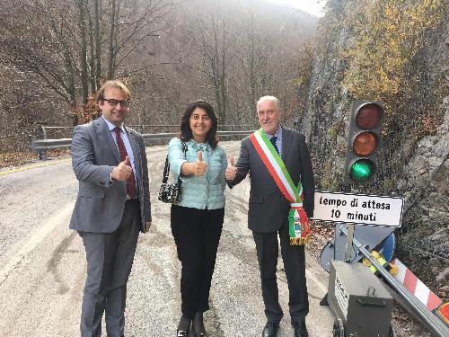 Giorgio Damiani (Amministratore unico FVG Strade), Mariagrazia Santoro (Assessore regionale Infrastrutture e Territorio) e Sergio Chinese (Sindaco Resia) alla riapertura della strada regionale 646 "di Uccea" - Resia 31/10/2017