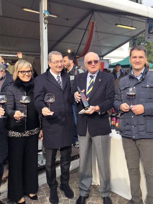 Sergio Bolzonello (Vicepresidente Regione FVG e assessore Attività produttive, Turismo e Cooperazione) all’inaugurazione della festa “L’oca e il vin novello” - Lavariano 11/11/2017 