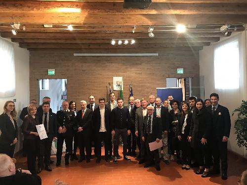 Gianni Torrenti (Assessore regionale Cultura, Sport e Solidarietà) con gli atleti premiati alla cerimonia di consegna delle benemerenze sportive 2016 per la provincia di Udine - Manzano 11/11/2017