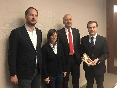 Cristiano Shaurli (Assessore regionale Risorse agricole e forestali) e Debora Serracchiani (Presidente Regione Friuli Venezia Giulia) con Tomaso Veneroso (Presidente Confederazione imprenditori italiani nel mondo USA) e Paolo Strino (Partner studio legale Gibbons e presidente Italian LL.M. Lawiers association - Alma), cofondatori del Circolo italiani a New York - New York 16/11/2017