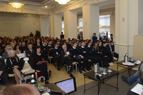 Loredana Panariti (Assessore regionale Lavoro, Formazione, Istruzione, Pari Opportunità, Politiche giovanili, Ricerca e Università) al convegno "Scenari educativi: la Regione per l'apprendimento permanente" - Trieste 21/11/2017