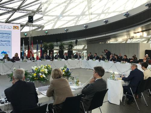 Gianni Torrenti (Assessore regionale Cultura, Sport e Solidarietà) all'assemblea generale nell’ambito del primo Forum annuale dell’Eusalp - Monaco di Baviera 23/11/2017