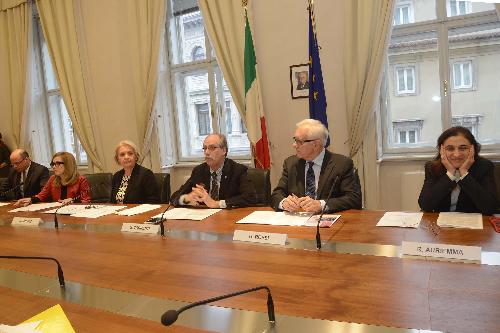 Gianni Torrenti (Assessore regionale Cultura, Sport e Solidarietà) alla presentazione della mostra "Nel mare dell'intimità. L'archeologia subacquea racconta l'Adriatico" - Trieste 11/12/2017