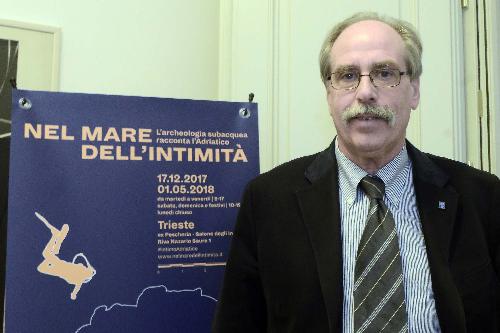 Gianni Torrenti (Assessore regionale Cultura, Sport e Solidarietà) alla presentazione della mostra "Nel mare dell'intimità. L'archeologia subacquea racconta l'Adriatico" - Trieste 11/12/2017